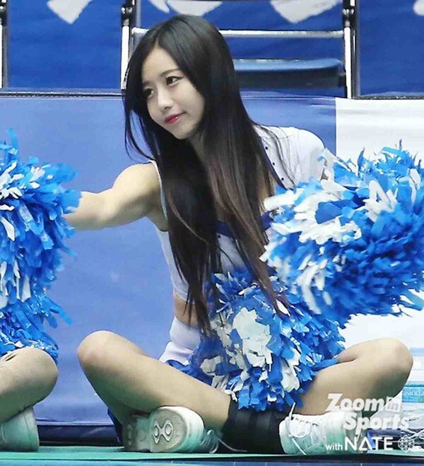 강명호ㅣ”이아영 치어리더 두달째 기다립니다!”
