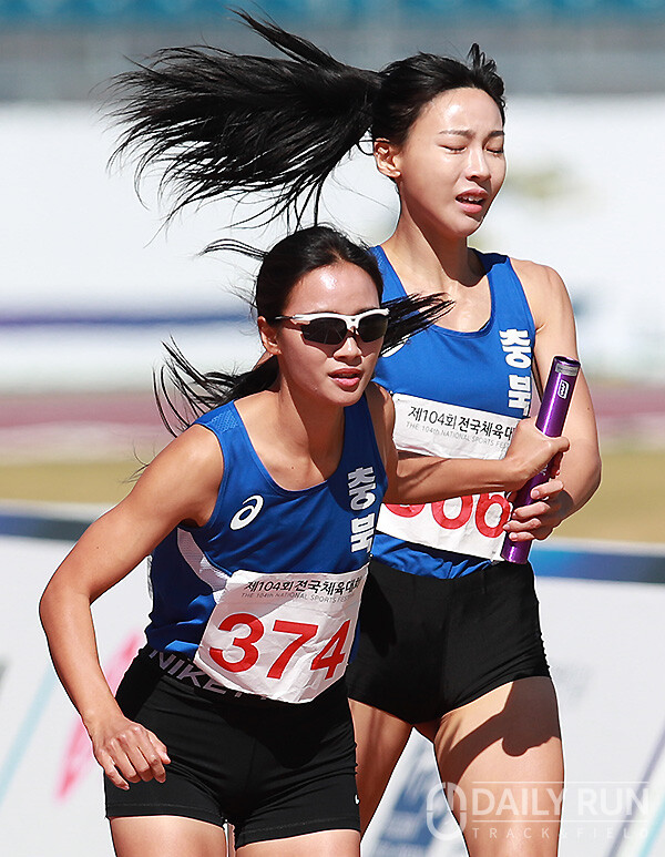 '부상 투혼' 김민지, 아픈 발목 이끌고 1600m 믹스릴레이 결승 진출! [목포체전 육상]